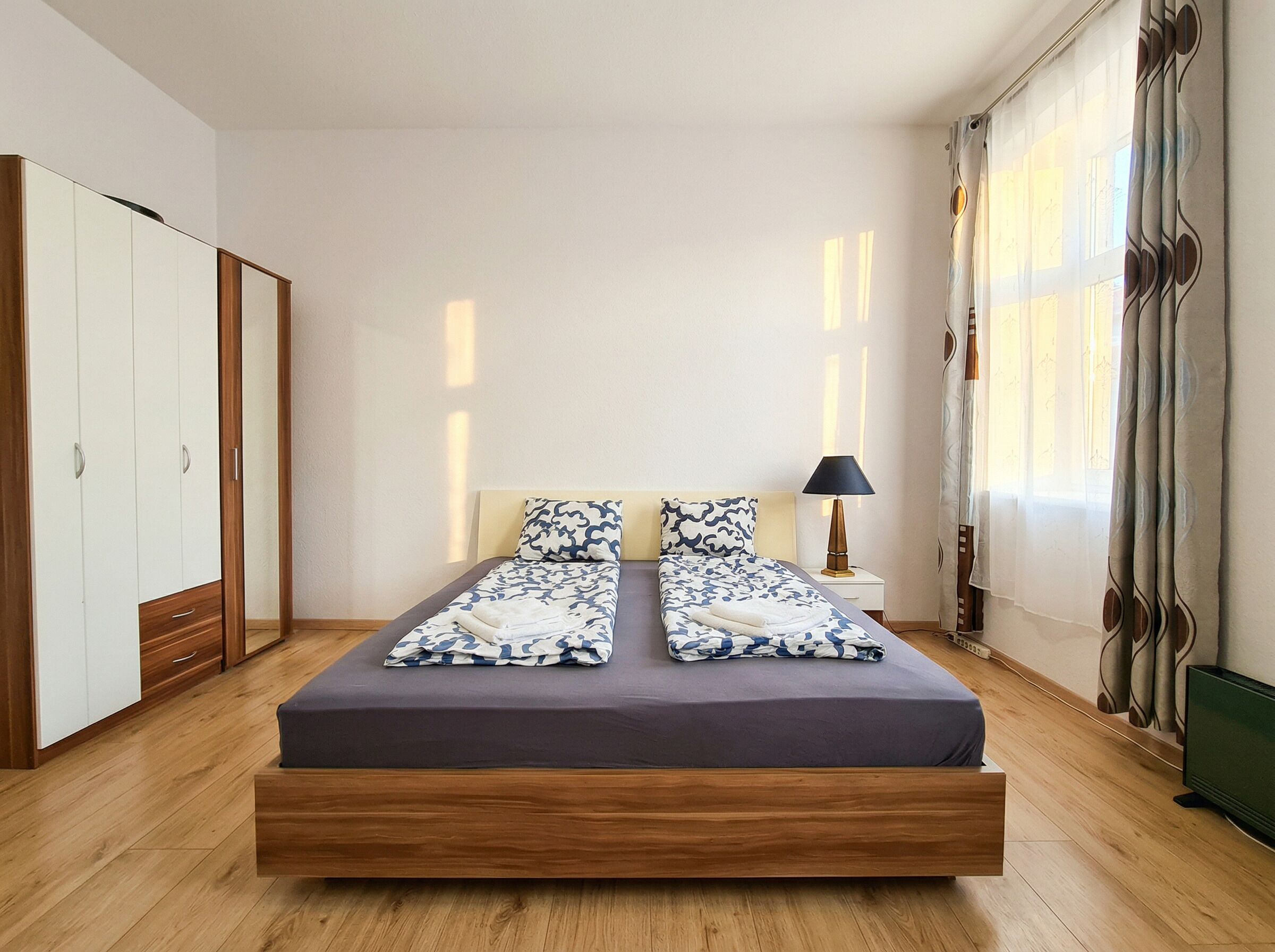 Perushuoneisto | Silitysrauta/-lauta, ilmainen Wi-Fi