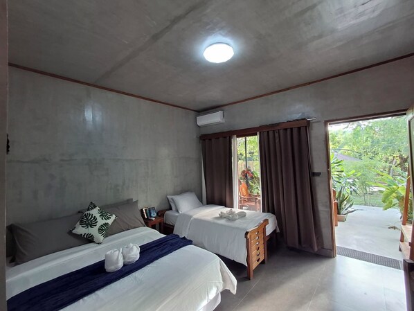 Deluxe-Doppelzimmer, Gartenblick | Bügeleisen/Bügelbrett, kostenloses WLAN