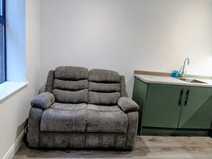 Interior - Modern 1 Bedroom Apt 3 near City Centre (Belfast)