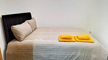 1 bedroom, iron/ironing board, free WiFi