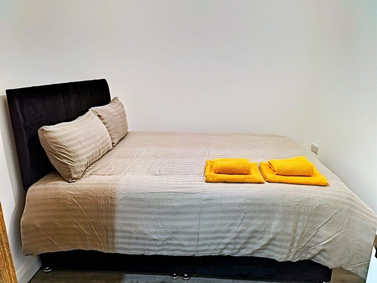 1 chambre, fer et planche à repasser, Wi-Fi gratuit