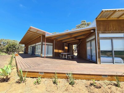 Relaxing Country Retreat in the Pyrenees Region – Modern Comfort, Quiet Escape