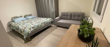 1 bedroom, iron/ironing board, bed sheets