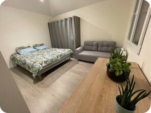 1 bedroom, iron/ironing board, bed sheets - Cocoon malouin - comfortable home (Saint-Malo)