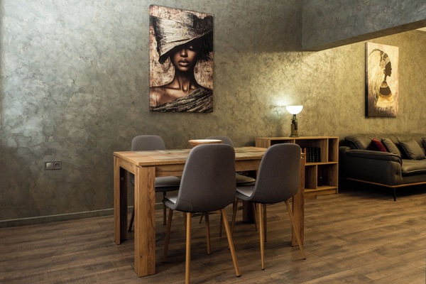 Deluxe appartement, balkon, uitzicht op de stad | Geluiddichte muren, een strijkplank/strijkijzer, gratis wifi