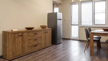 Deluxe Apartment, Balcony, City View | Living area