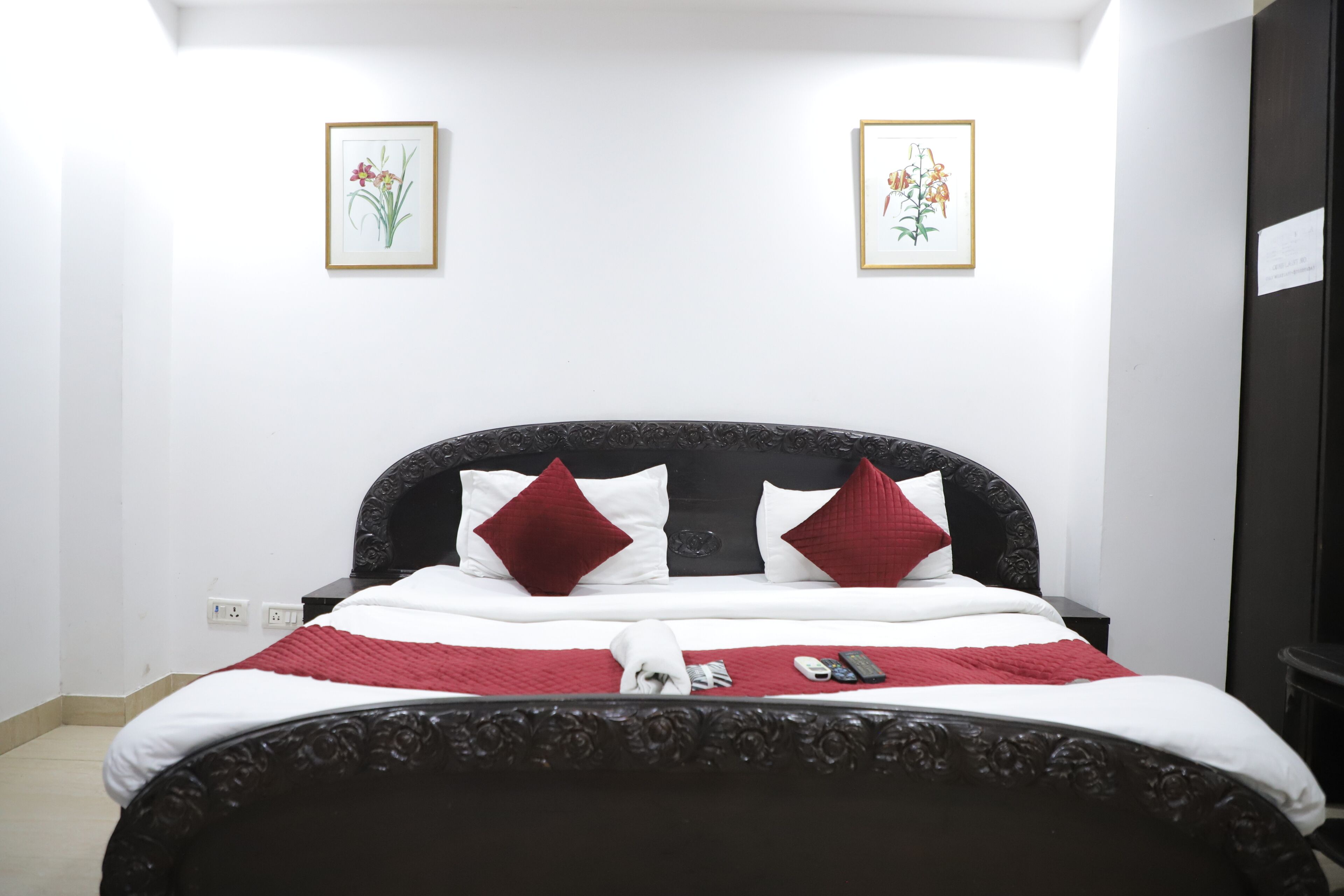 Phòng cơ bản, quang cảnh thành phố | Bàn, truy cập Internet không dây miễn phí 