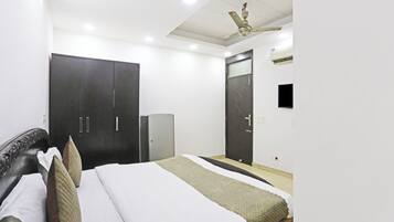 Kamar Deluks | Meja kerja dan Wi-Fi gratis