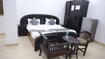 Basic Room, City View | Desk, free WiFi