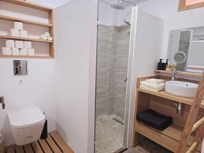 Hair dryer, towels, soap, toilet paper - Taghazout Ait Bihi Cosy short-term accommodation (Ait Bihi)