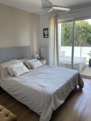 アイロン / アイロン台、インターネット、ベッドシーツ