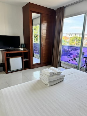 Deluxe Room, Balcony, City View | In-room safe, iron/ironing board, free WiFi - La Xenia (Karon)