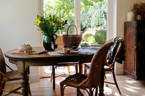 Dining - Stunning Waterside Cottage (Blockley)
