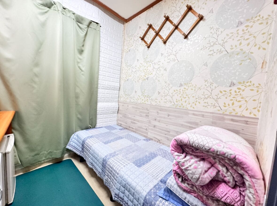 1 bedroom, in-room safe, iron/ironing board, free WiFi