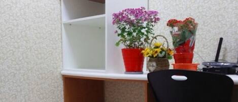 1 bedroom, in-room safe, iron/ironing board, free WiFi