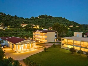 Front of property - Manousis ApartHotel (zakynthos)