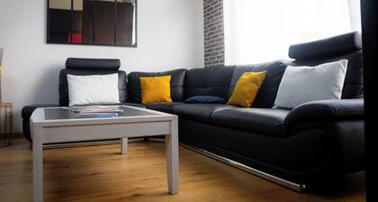 Bright loft ideal for family, friends or business stays