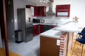 Fridge, microwave, oven, stovetop - Bright loft ideal for family, friends or business stays (Troyes)