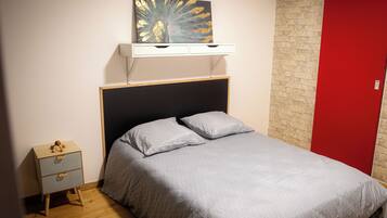 3 slaapkamers, een bureau, een strijkplank/strijkijzer, gratis wifi