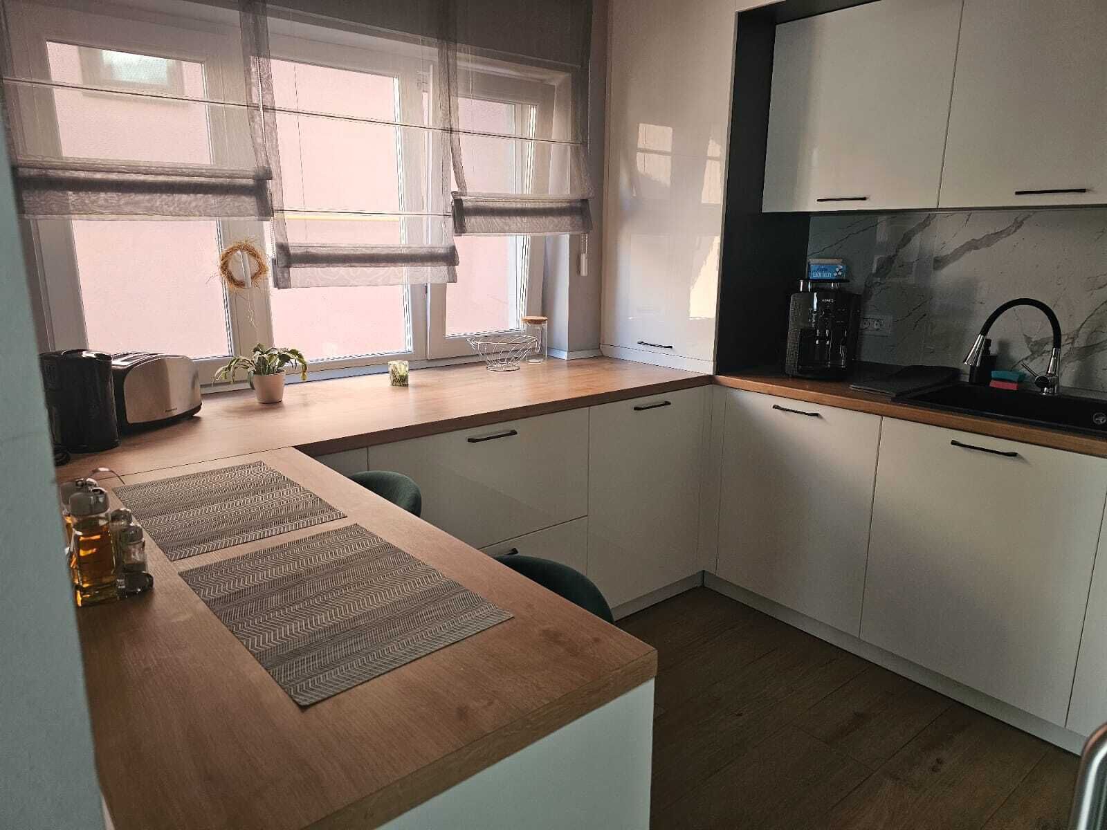 Réfrigérateur, four, plaque de cuisson, lave-vaisselle