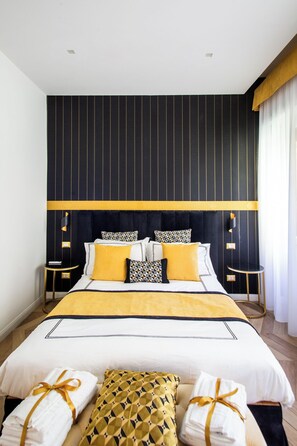 Iron/ironing board, bed sheets - Elegant apartment a 10-minute walk from Piazza del Popolo and Vatican (Roma)