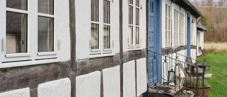 House | Exterior detail