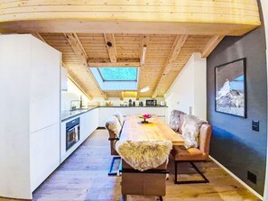 Mikrowelle, Ofen, Geschirrspüler