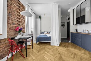 Bügeleisen/Bügelbrett, WLAN, Bettwäsche