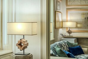 Interior - Absolute Center, Breakfast, Parking (Private Museum) Deluxe (Mantova)