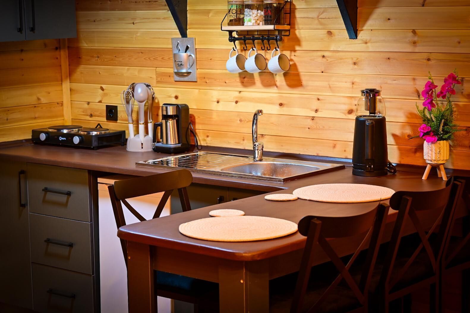 Bungalow – deluxe, bassengutsikt | Eget kjøkken | Minikjøleskap og kjøkkenutstyr