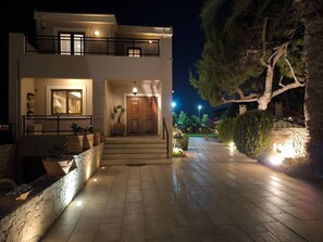 Exterior - Private Villa: Pool and Secluded Mini Soccer Field (Kato Gouves)