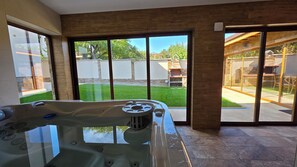 Interior - Guest House Gogemi–Private Alpine Chalet with Sauna, Jacuzzi & Fireplace Bansko (Bansko)