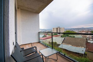 Property grounds - Cozy and Elegant Loft Style 1 Bedroom Apartment in Tbilisi (T'bilisi)