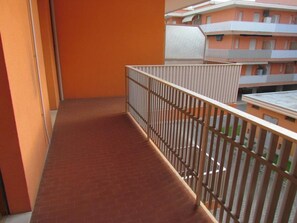 Leilighet, 2 soverom, balkong | Balkong