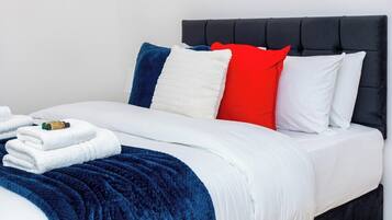 3 soverom, safe på rommet, wi-fi (inkludert) og sengetøy