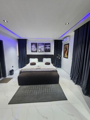 3 dormitoris, planxa i posts de planxar, wifi gratuïta i roba de llit 