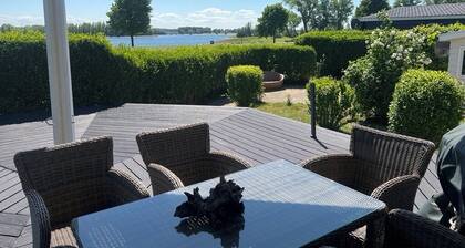 Großes Haus für max 8 Personen direkt am See und Haustiere sind erlaubt