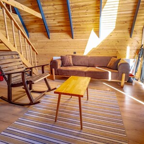 Eenvoudige bungalow, uitzicht op tuin | Woonruimte