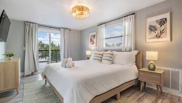 4 bedrooms, desk, iron/ironing board, free WiFi