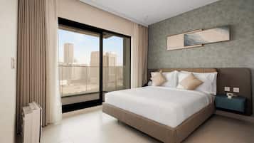 Deluxe Studio, Balcony, City View | Desk, iron/ironing board, free WiFi