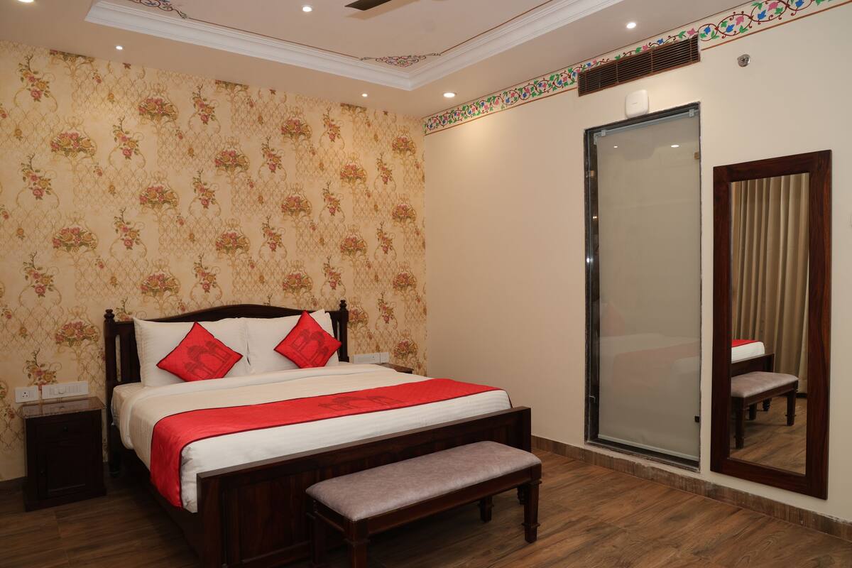 Executive Double Room, City View | Minibar, in-room safe, desk, laptop workspace