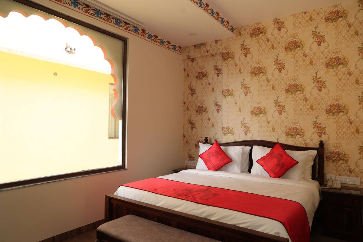 Superior Double Room, City View | Minibar, in-room safe, desk, laptop workspace