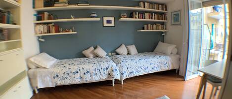 Strykejern/-brett, internettilgang og sengetøy