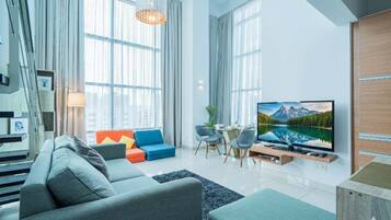 Televisión, oficina