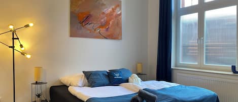 2 bedrooms, desk, free WiFi, bed sheets