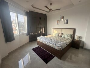 3 Schlafzimmer, Bügeleisen/Bügelbrett, WLAN