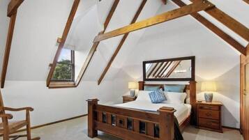 6 bedrooms, free WiFi, bed sheets