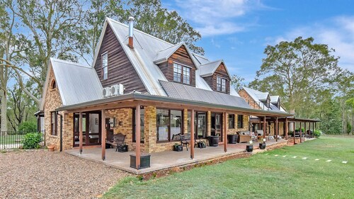 Standen Manor Horse Estate with Private Pool