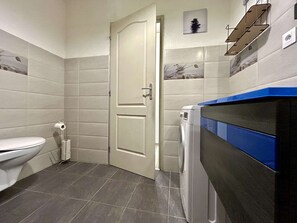 Bathroom - 3-room apartment with garden and parking, Briançon (Briançon)