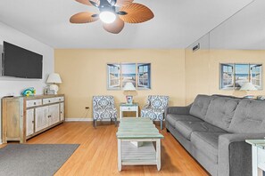 Smart TV - Classic Bayside Condo Near Harpoon Hanna’s | Close to Beach & Dining (Ocean City)
